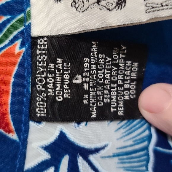 Kennington Ltd. California Mens Tropical Hawaiian Shirt VIBRANT Floral Sz L EUC - Picture 3 of 9